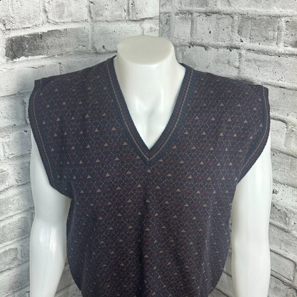 Arnold Palmer Vintage V-Neck Knit Sweater Vest - Picture 2 of 6